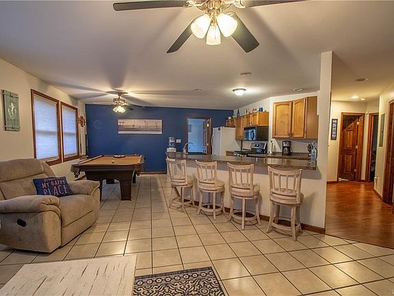 5th image of 12825 Breeze Ave
