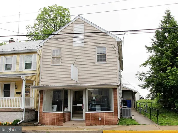 49 S Main St, Manchester, PA 17345