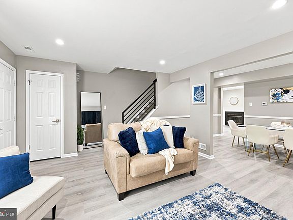 4th image of 56 Woodmill Dr