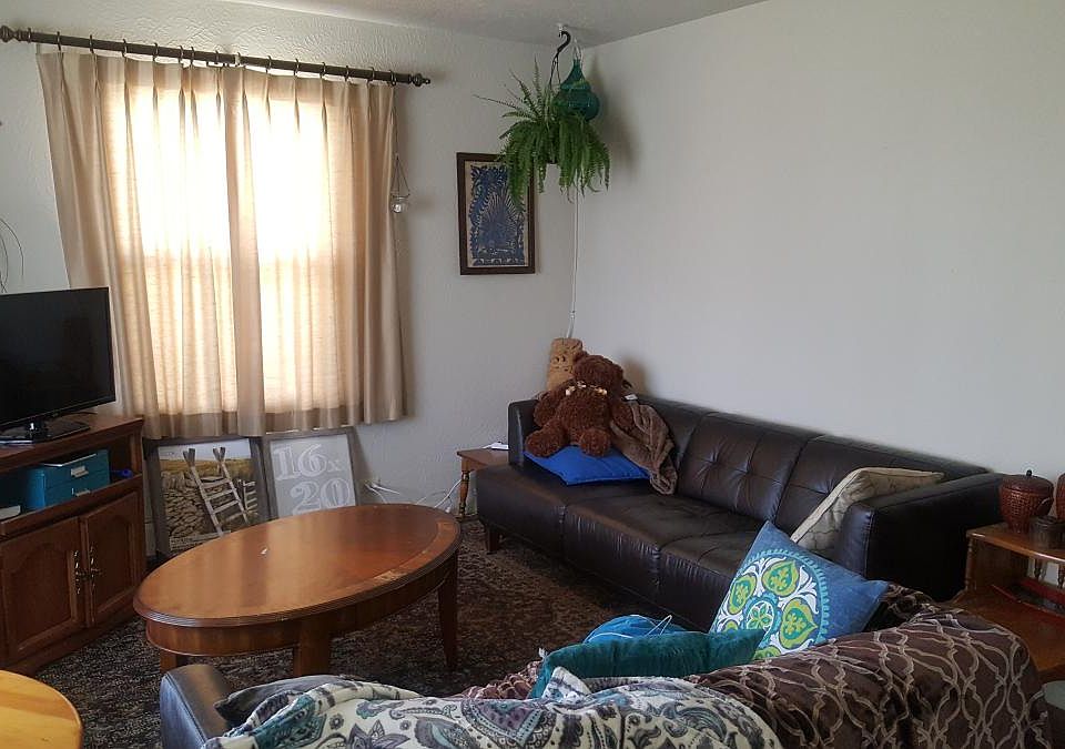 2nd image of 1136 Brown Ave