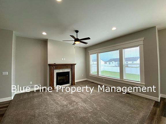 4th image of 3540 N Ventura Ave