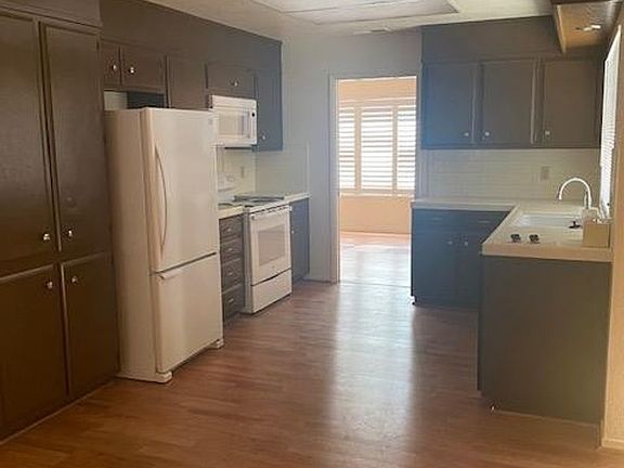 3rd image of 3716 Portage South Cir