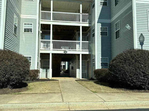 144 University Village Dr E, Central, SC 29630