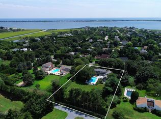 24 S Country Rd, Westhampton, NY 11977