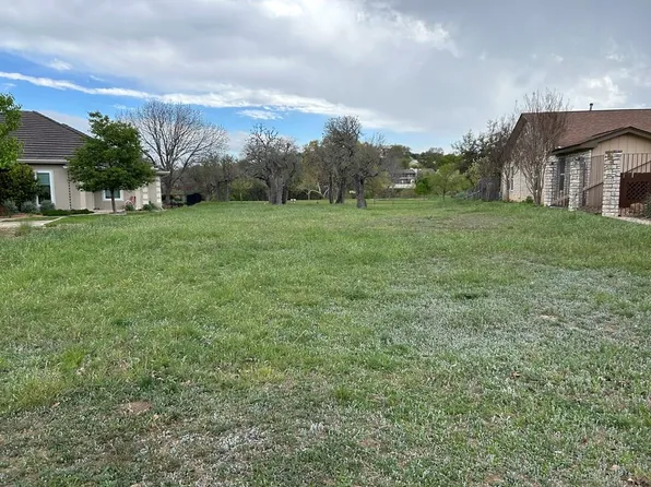737 Oakland Hills Ln, Kerrville, TX 78028