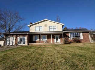 624 Back Valley Rd, Oliver Springs, TN 37840