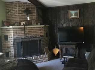 11215 Fox River Rd, Twin Lakes, WI 53181