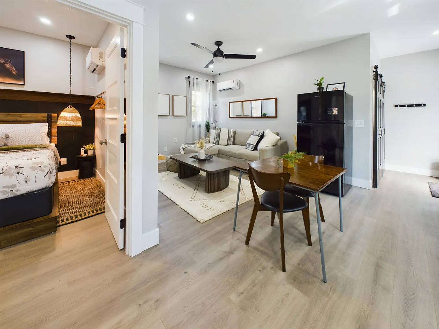 1 bed, 1.0 bath, 290 sqft, $5,225 — Photo 1