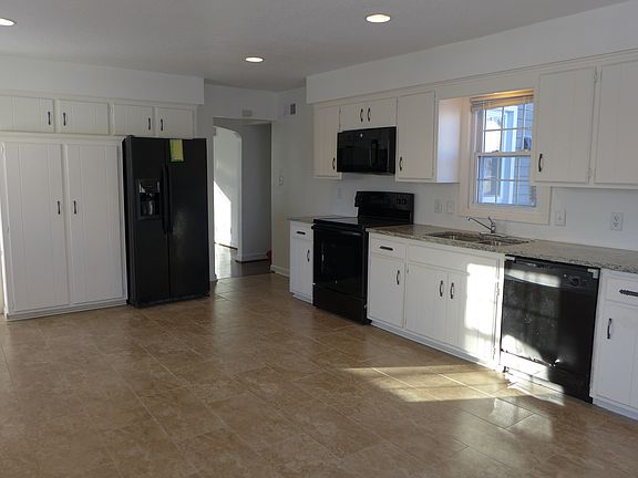 3rd image of 8500 Aldrich Ave S