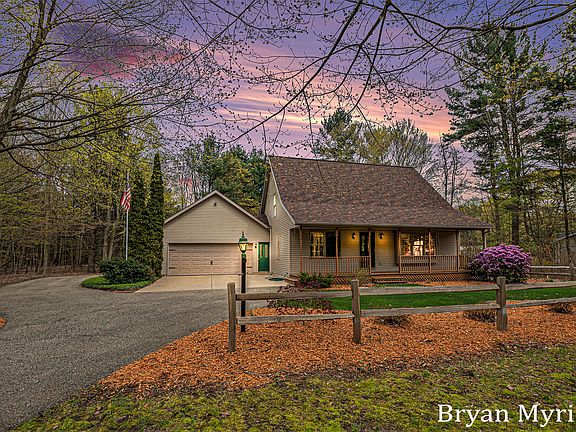 2nd image of 3106 N 168th Ave