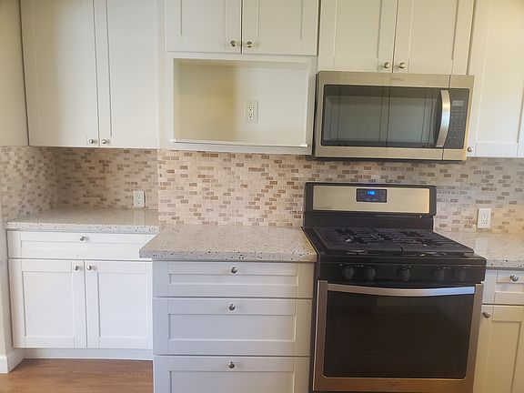 4th image of 1442 Forrestal Ave