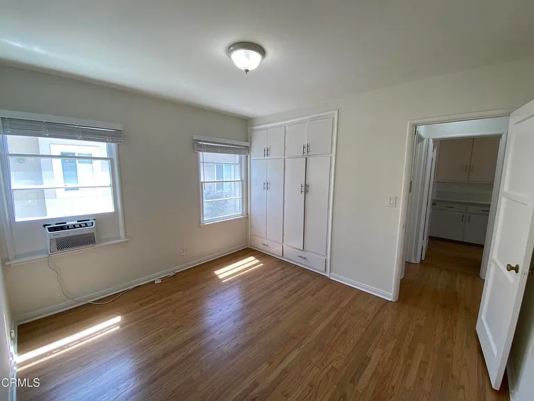 2452 E Washington Blvd — Photo 11