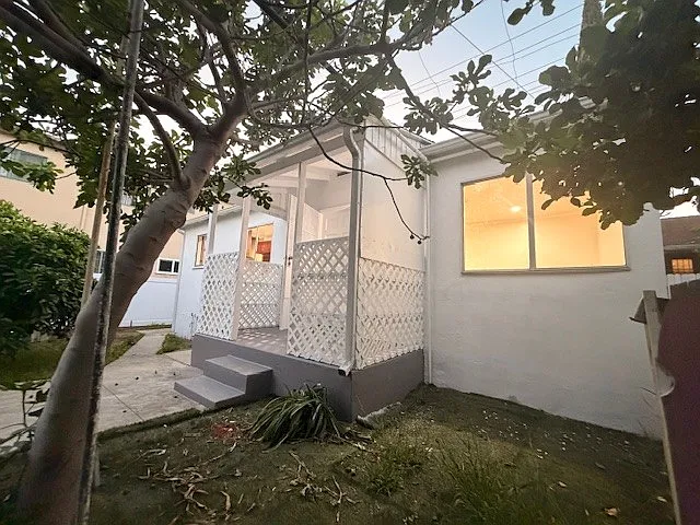 Building Photo - 1153 Justin Ave #A