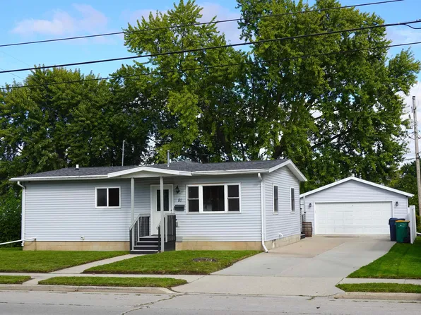81 N Hickory St, Fond Du Lac, WI 54935