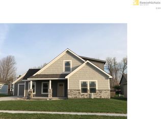 400 Evening Star Dr, Kearney, MO 64060