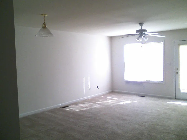 2826 Ashe St — Photo 9
