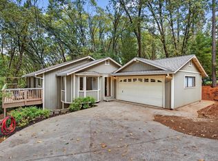 10514 Alta Sierra Dr, Grass Valley, CA 95949