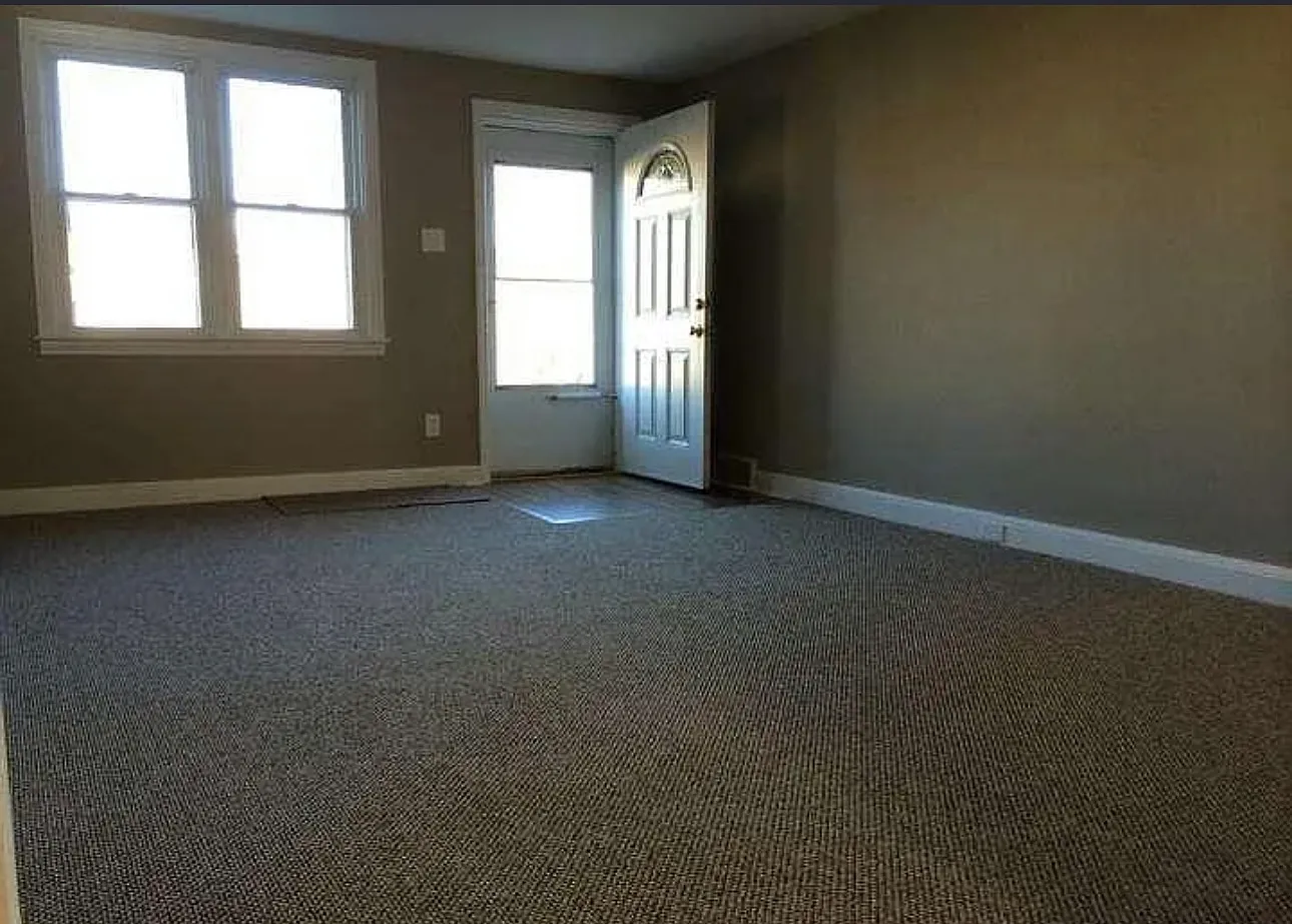 3 bed, 1152 sqft, $2,200 — Photo 3