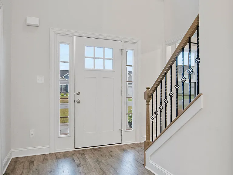 917 Uplands Ln — Photo 8