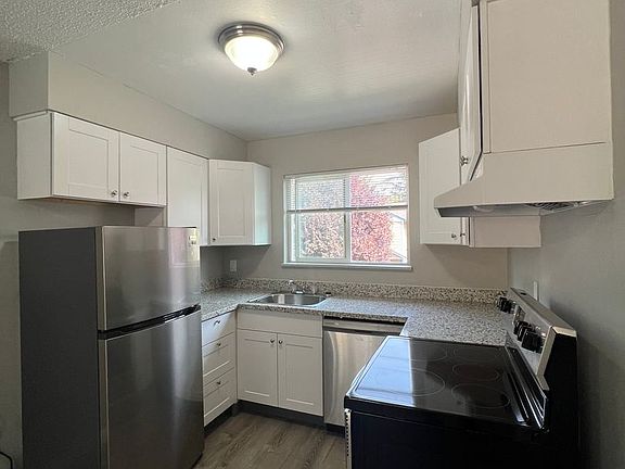 2nd image of 15301-15353 SE Division St #15349