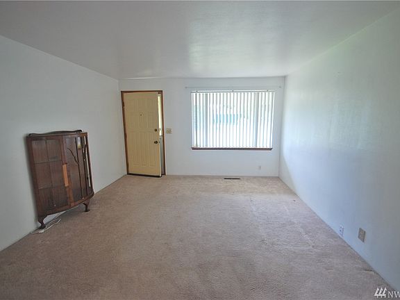 4th image of 1101 138th St E