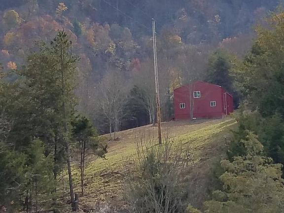 4th image of 2975 Highway 131