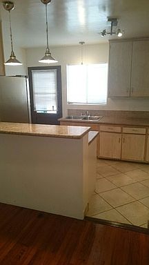 5th image of 12161 Chandler Blvd APT 2