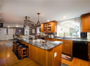 17 Morpheus Dr, Cumberland, RI 02864