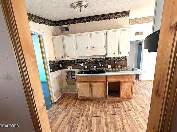 5th image of 3771 McCain Rd