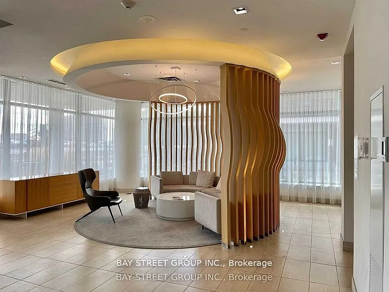 2 bed, $2,400 — Photo 3
