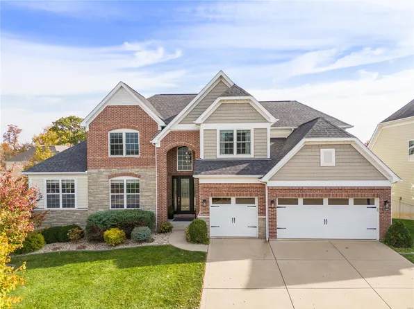 302 Oak Stand Ct, Chesterfield, MO 63005