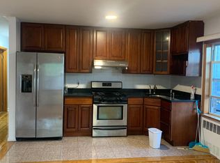 58-35 182nd St, Fresh Meadows, NY 11365