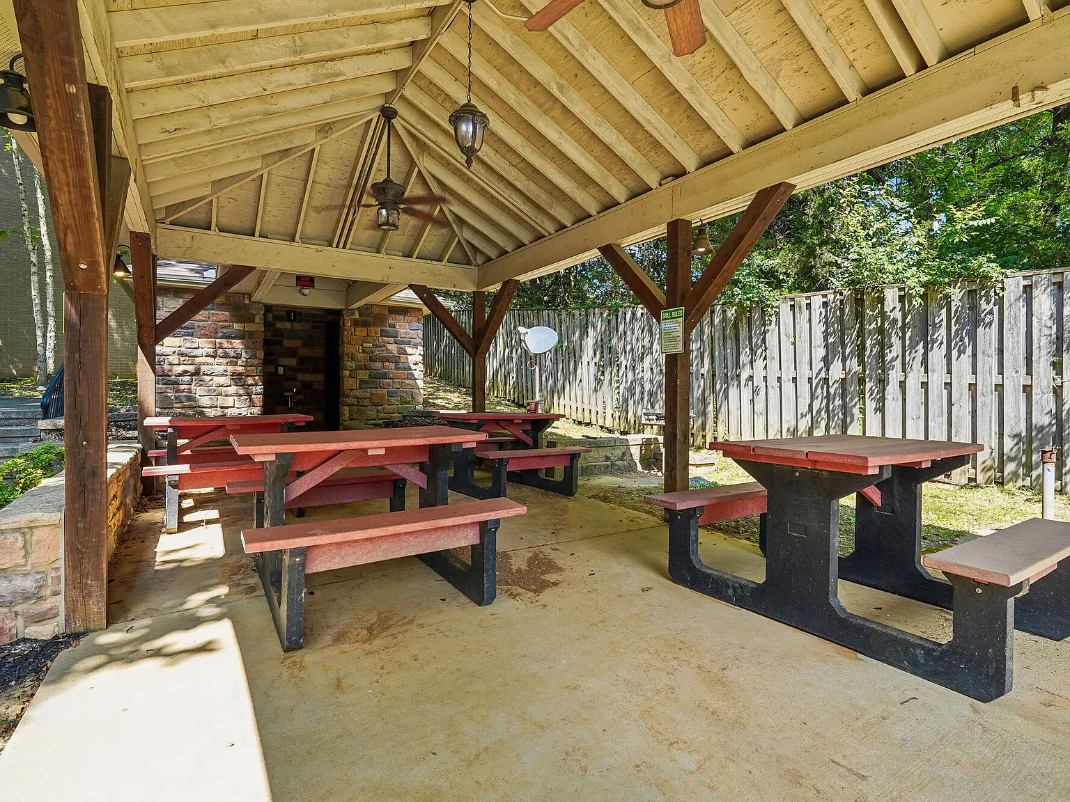 Davenport Condominiums — Photo 4