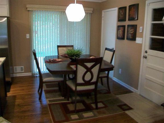 3rd image of 1054 Wesley Park Dr SW