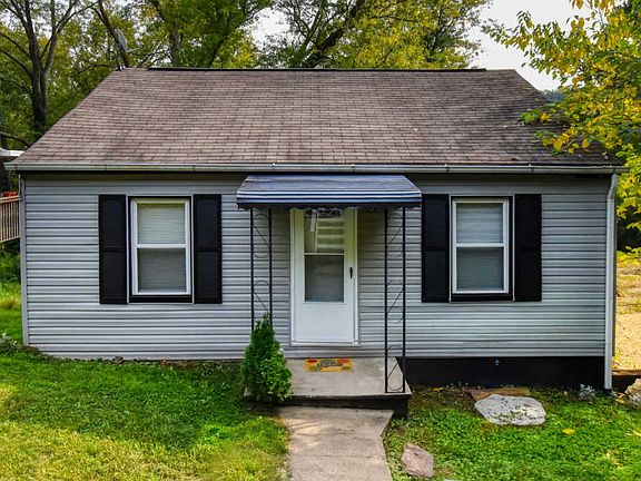 3rd image of 2814 Greenway Dr