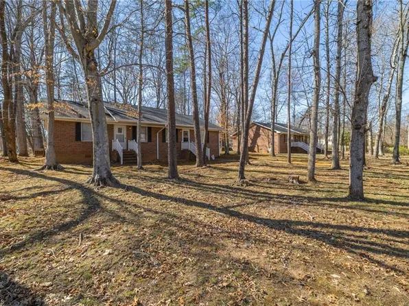 605 & 607 Franklin Dr, Eden, NC 27288