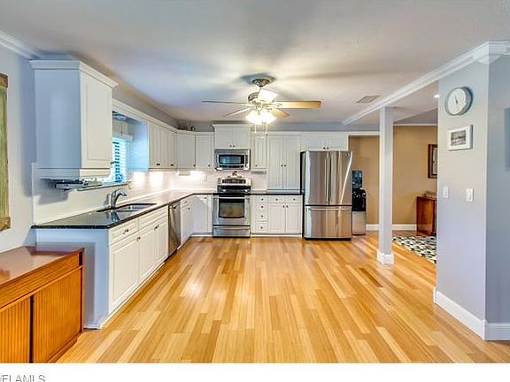 5th image of 12954 Durrance Ct