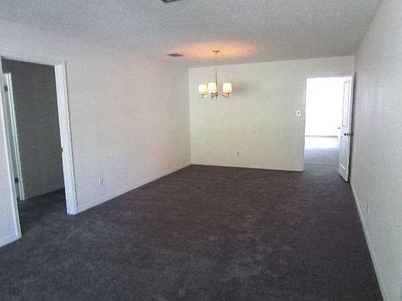 5th image of 735 Brannan Dr E