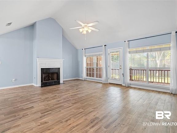4th image of 9168 Huckleberry Dr