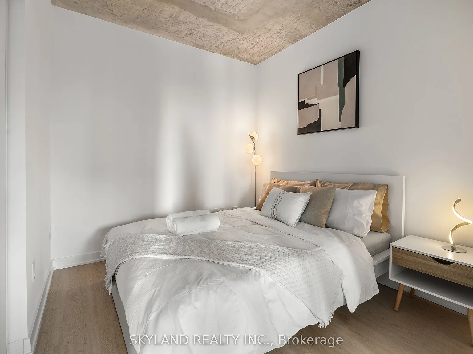 2 bed, $3,000 — Photo 4