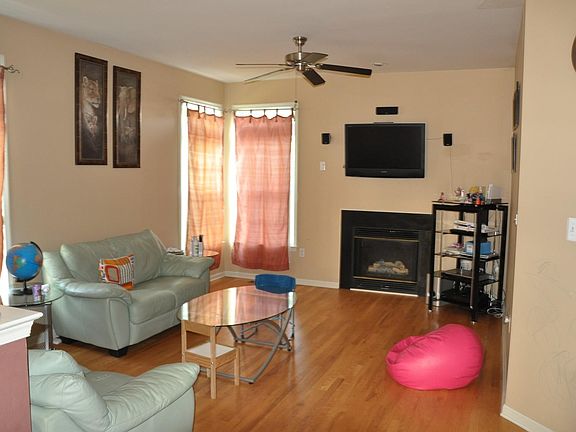 2nd image of 19 Wordsworth Ct