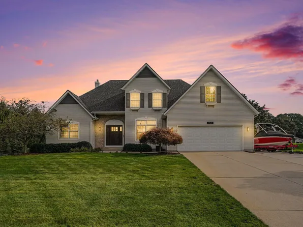 9521 Ridgecrest Dr, Zeeland, MI 49464