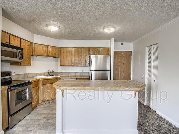 2nd image of 1301 Speer Blvd