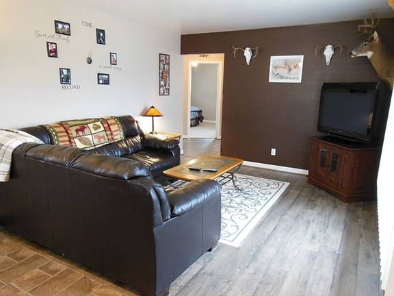 2nd image of 4608 Quincy Dr