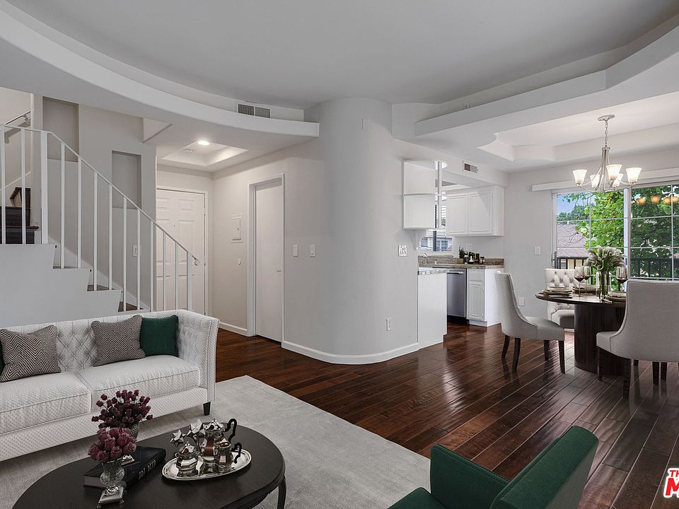 1st image of 10627 Moorpark St APT 9