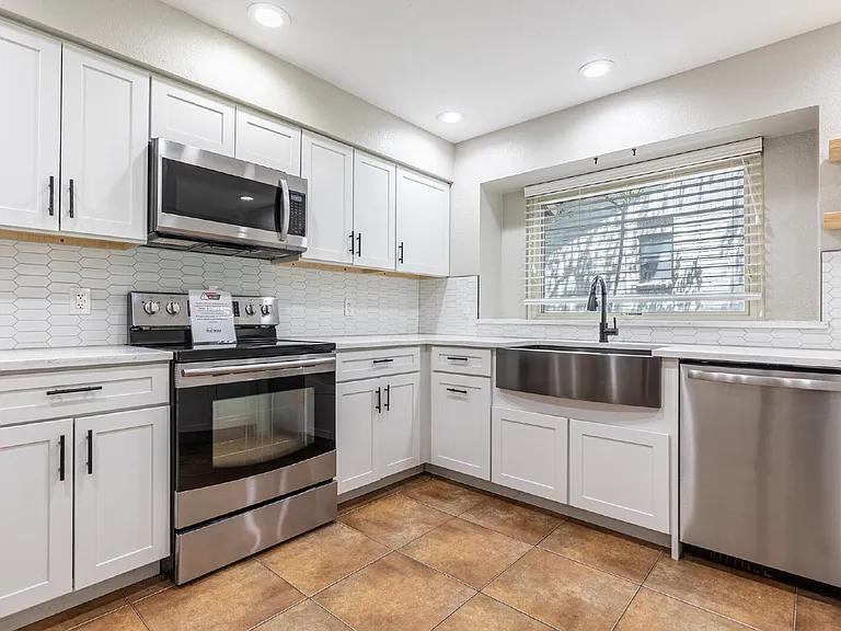 2331 Bluffridge St — Photo 15