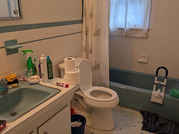 3rd image of 1412 Dorsett Dock Rd