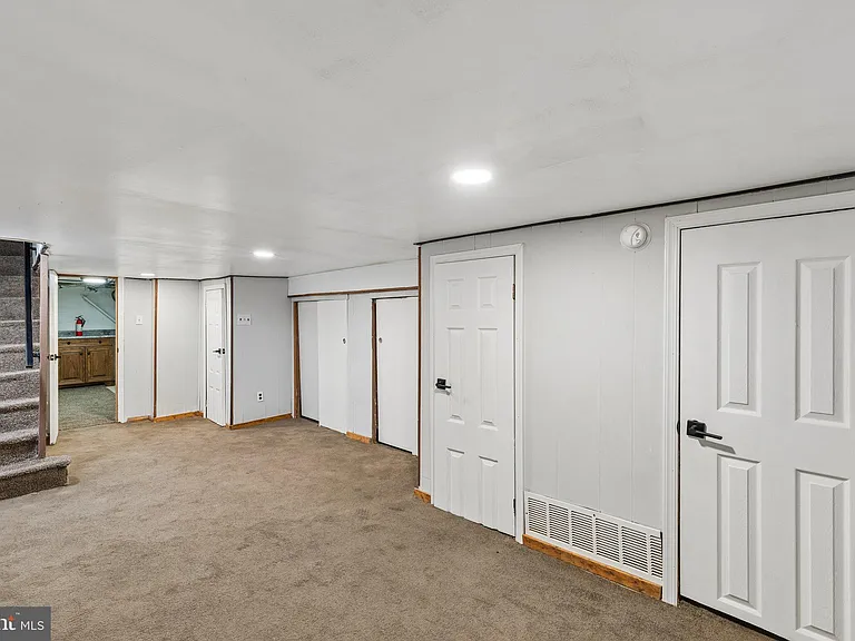 2236 N Bouvier St — Photo 15