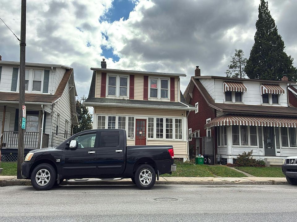 1st image of 896 E Princess St