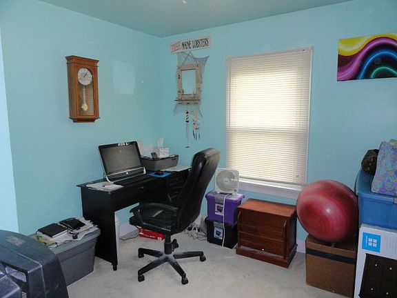 4th image of 101 W Coyner Ave